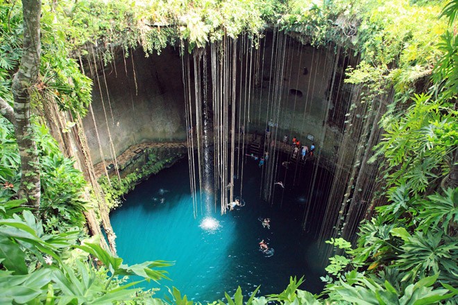 Ik Kil bazen u pećini, Meksiko