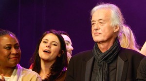 MAGIC-Led-Zeppelin-legend-Jimmy-Page-and-singer-Teodora-Pavlovska-from-Serbia-and-Geri-Aallen-in-Berklee-Boston-USA-10.5.2014.-Teodora-Pavlovska-de-gree-Berklee-College-of-Music
